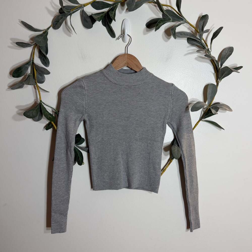 Pull & Bear Gray Ribbed Mock Neck